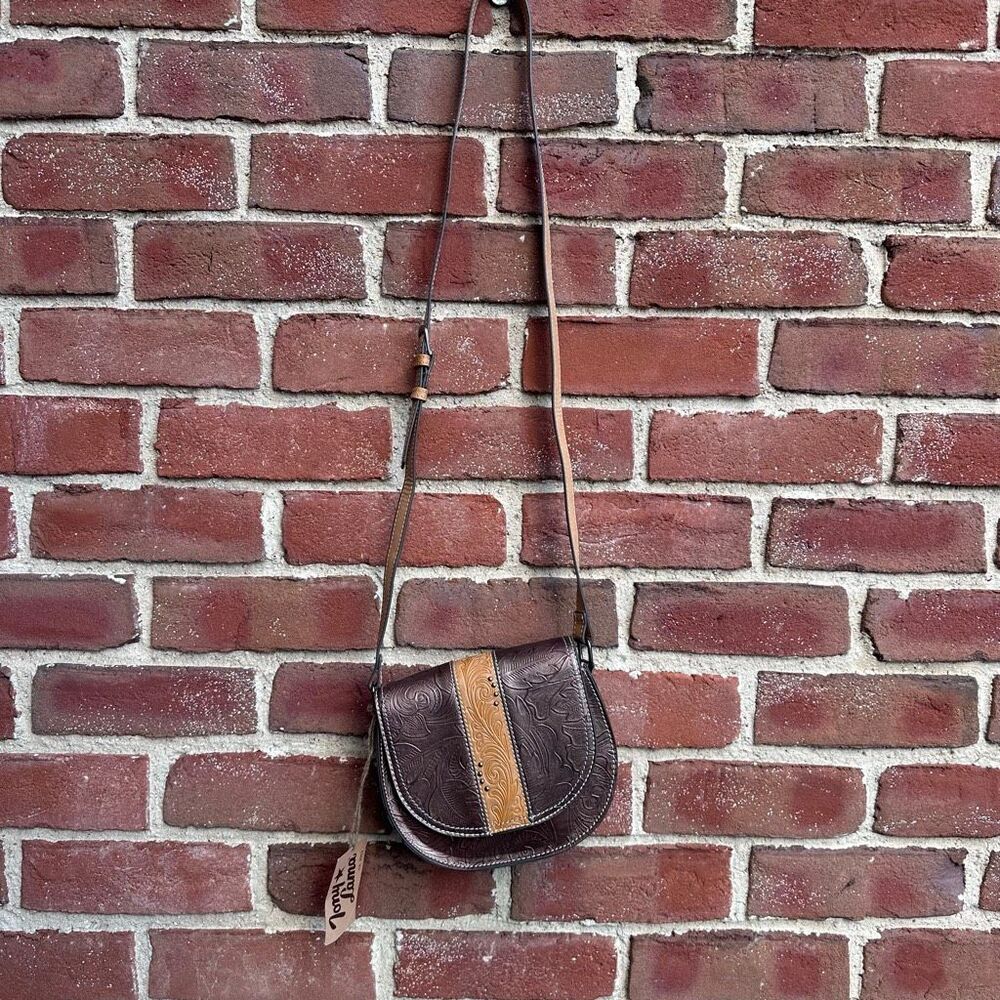Tony Lama Tooled Leather Saddle Bag Bronzed Floral Brown Crossbody NEW - Picture 4 of 8